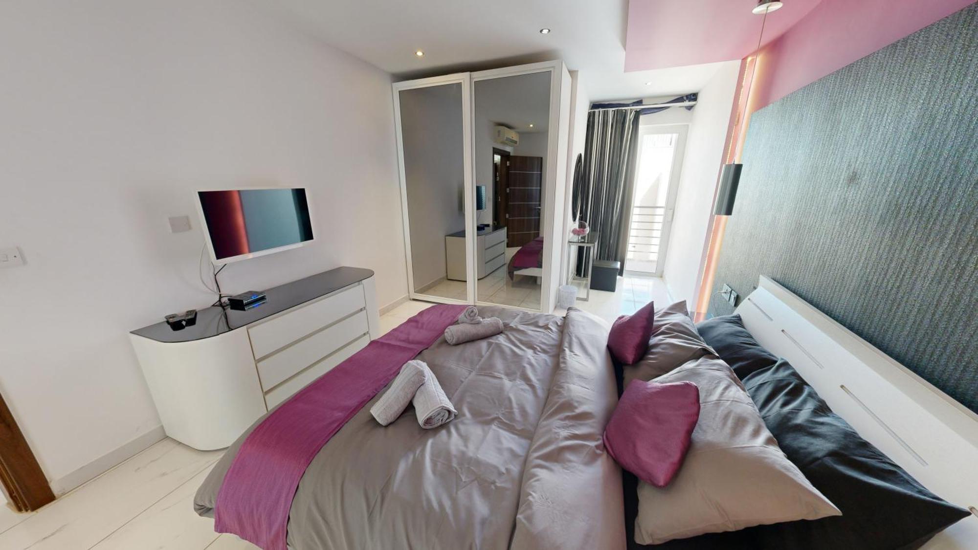 Amazing Spacious Apartment With Bbq & Jacuzzi Saint Julian's ภายนอก รูปภาพ
