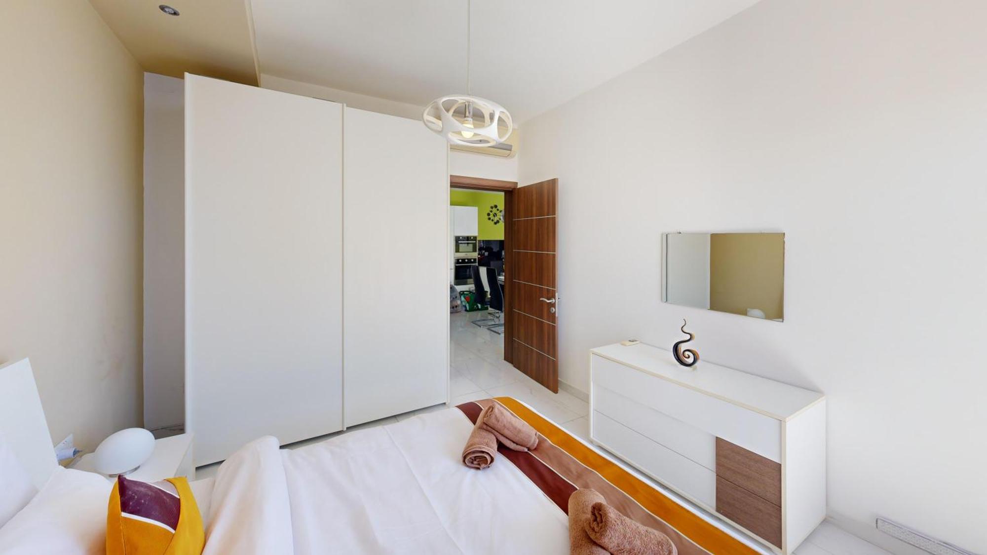 Amazing Spacious Apartment With Bbq & Jacuzzi Saint Julian's ภายนอก รูปภาพ