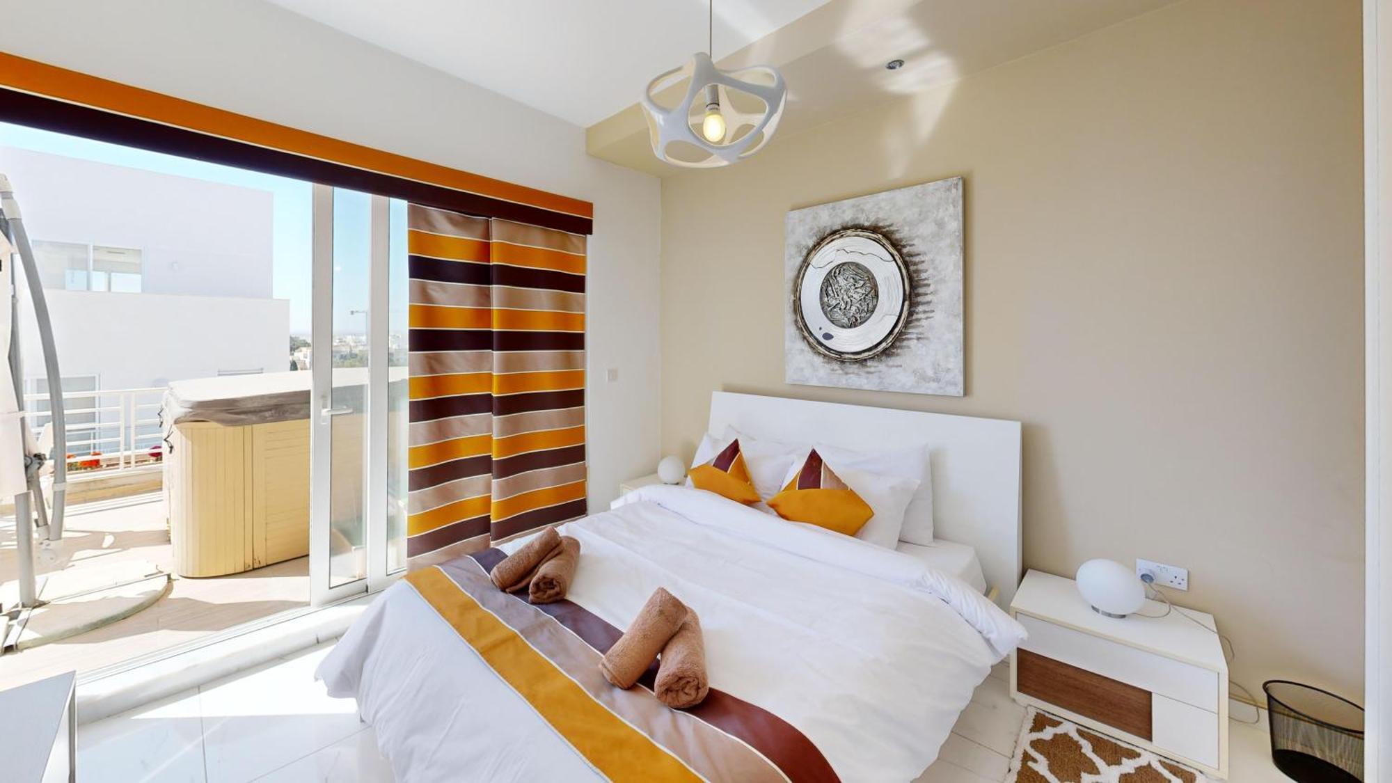 Amazing Spacious Apartment With Bbq & Jacuzzi Saint Julian's ภายนอก รูปภาพ