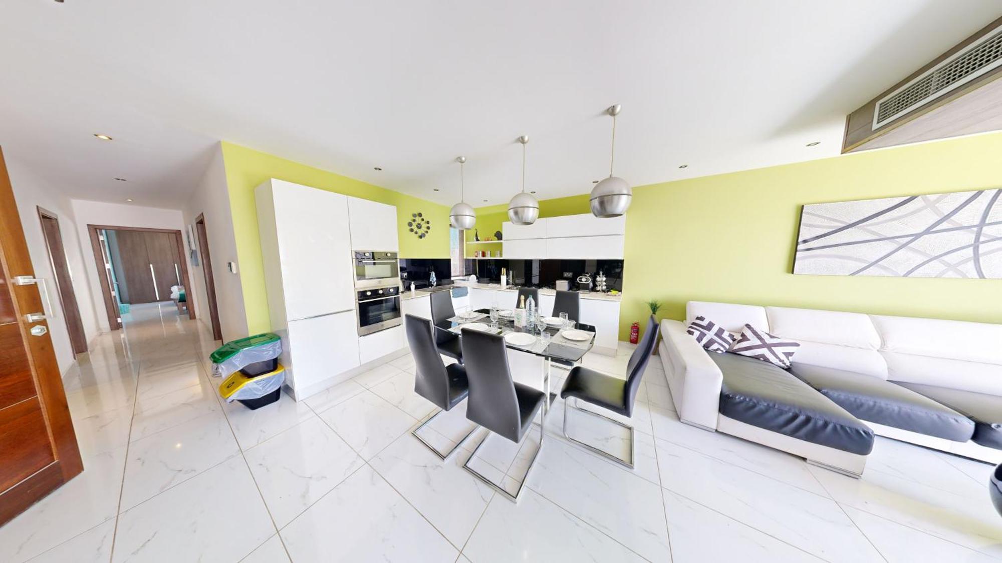 Amazing Spacious Apartment With Bbq & Jacuzzi Saint Julian's ภายนอก รูปภาพ