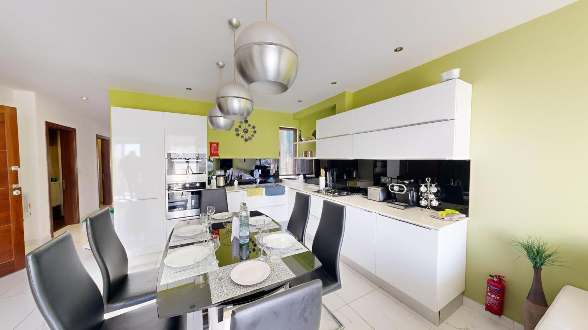 Amazing Spacious Apartment With Bbq & Jacuzzi Saint Julian's ภายนอก รูปภาพ