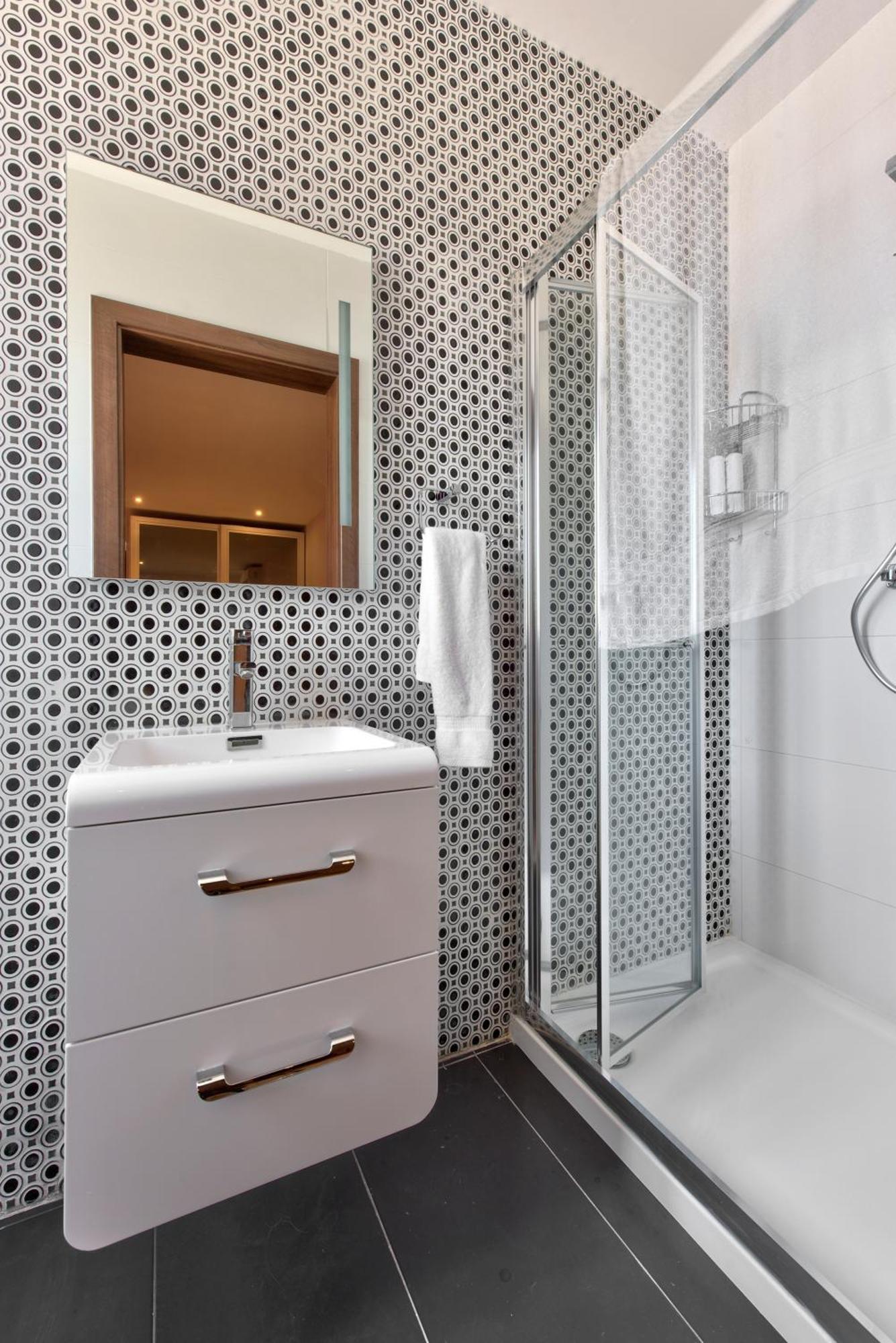Amazing Spacious Apartment With Bbq & Jacuzzi Saint Julian's ภายนอก รูปภาพ
